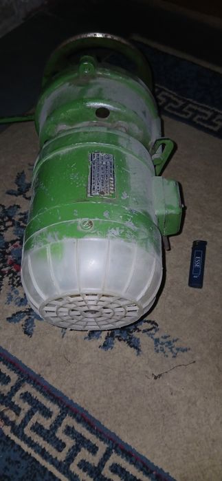 Электромотор-двигатель.