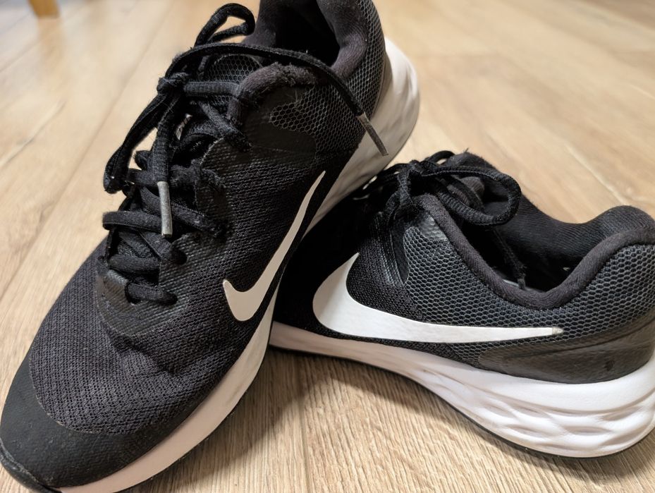 Маратонки Nike оригинални 36.5