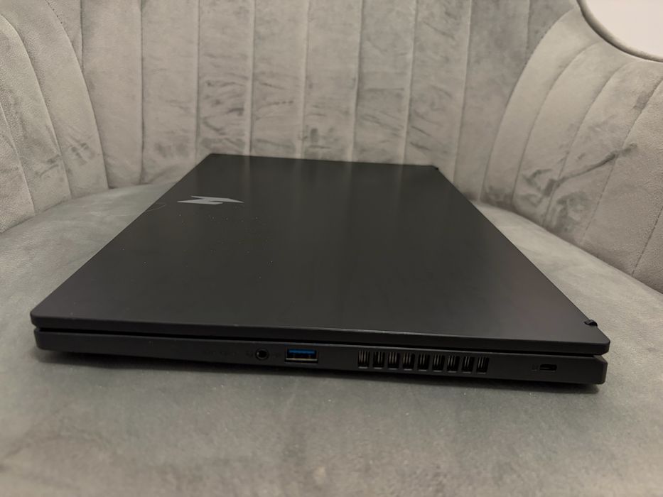 Laptop Acer Nitro V 15 – Ca Nou – 2.700 Lei Negociabi