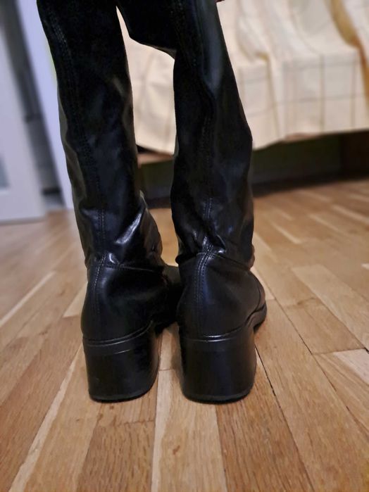 Дамски кожени черни ботуши Rieker без цип, нови №41