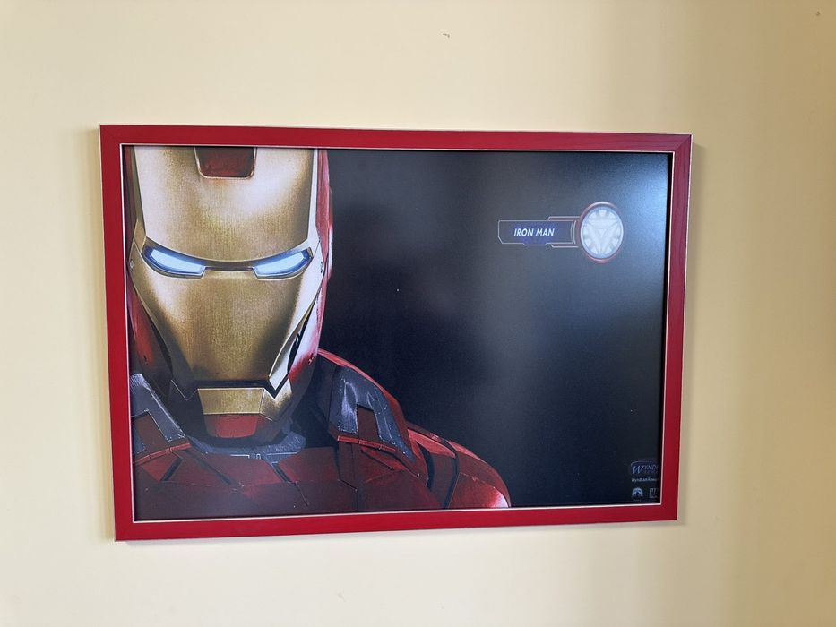 Продавам филмови плакати в рамки