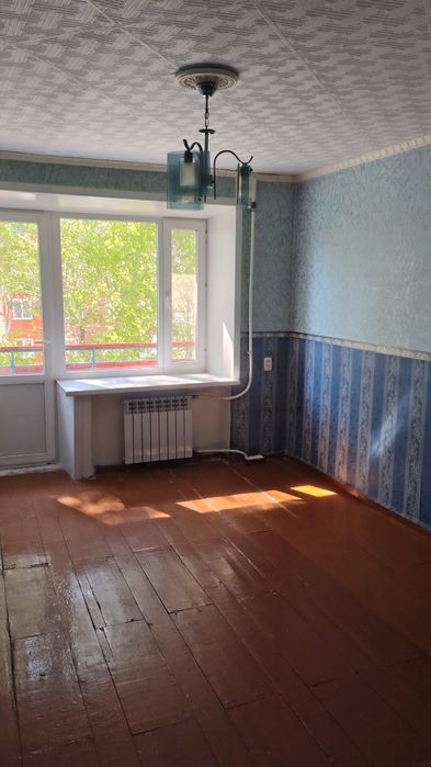Продам квартиру в 4 микрорайоне, дом 10