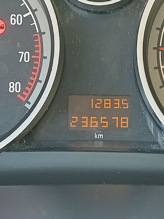 Opel Astra H Caravan 1.6 Twinport – Dotări Premium, Navigație, Pilot Automat – Stare Îngrijită