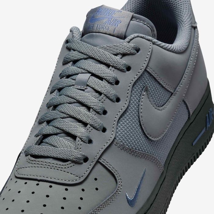 Nike Air Force 1 '07 LV8 Noi Originali (42,5)