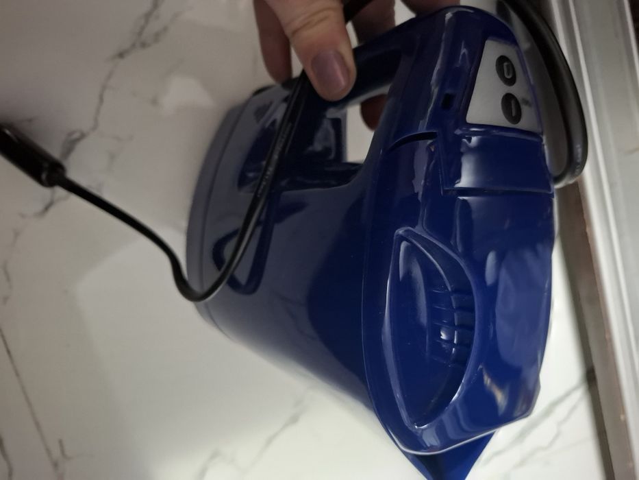 Cani de fiert apa ptr auto