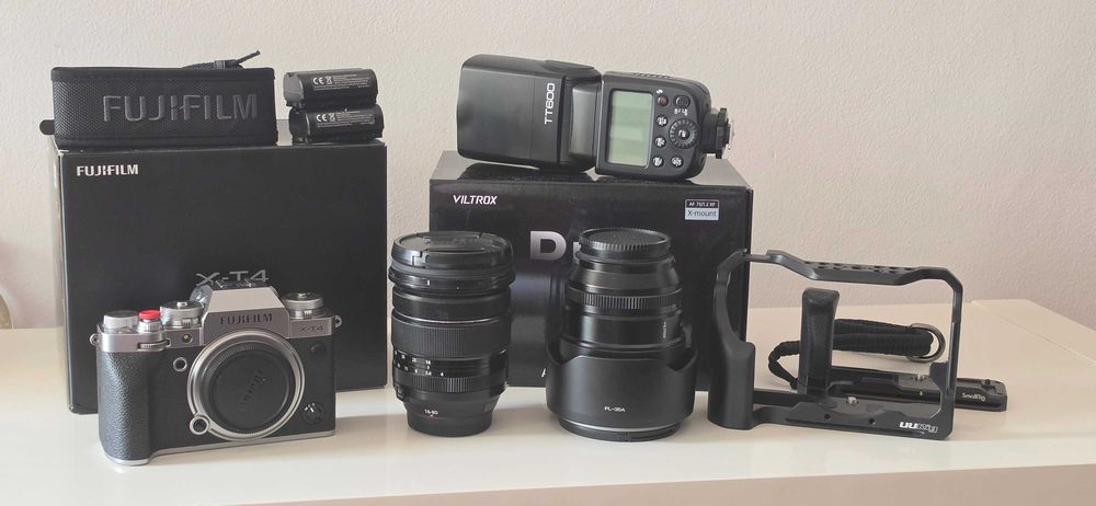 Fujifilm комплект + 2 обектива + аксесоари