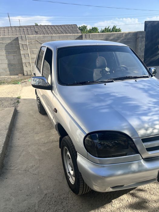 Shevralet niva 4+4