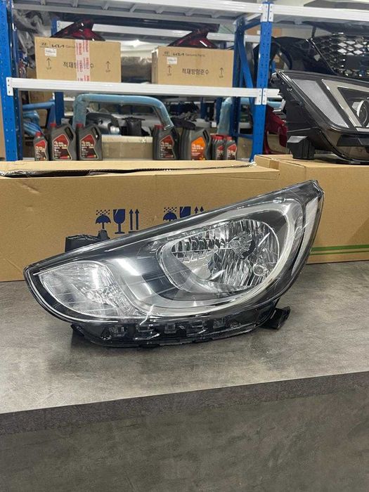 Фара передняя левая HYUNDAI ACCENT 2010-14