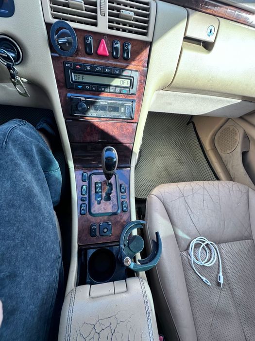 Продаю Mercedes-benz W210 E320