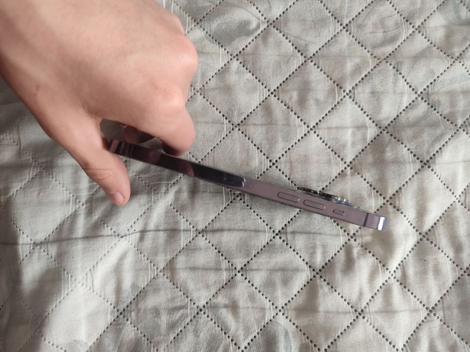 iPhone 14 pro max за части заключен