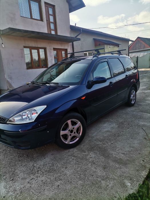 Ford Focus 1.6 benzină – 2004 – 4000 lei