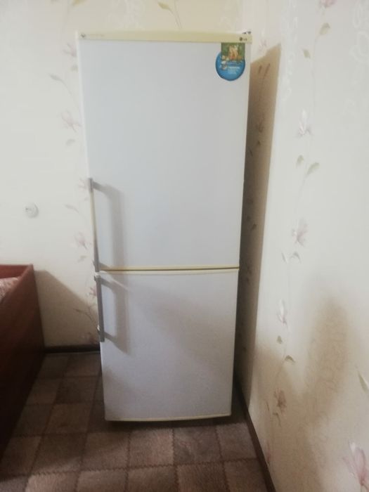 Продам холодильник