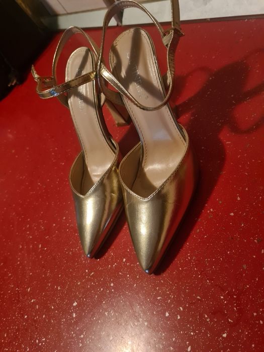 Pantofi auri dama mar 37 la 60 lei Timișoara