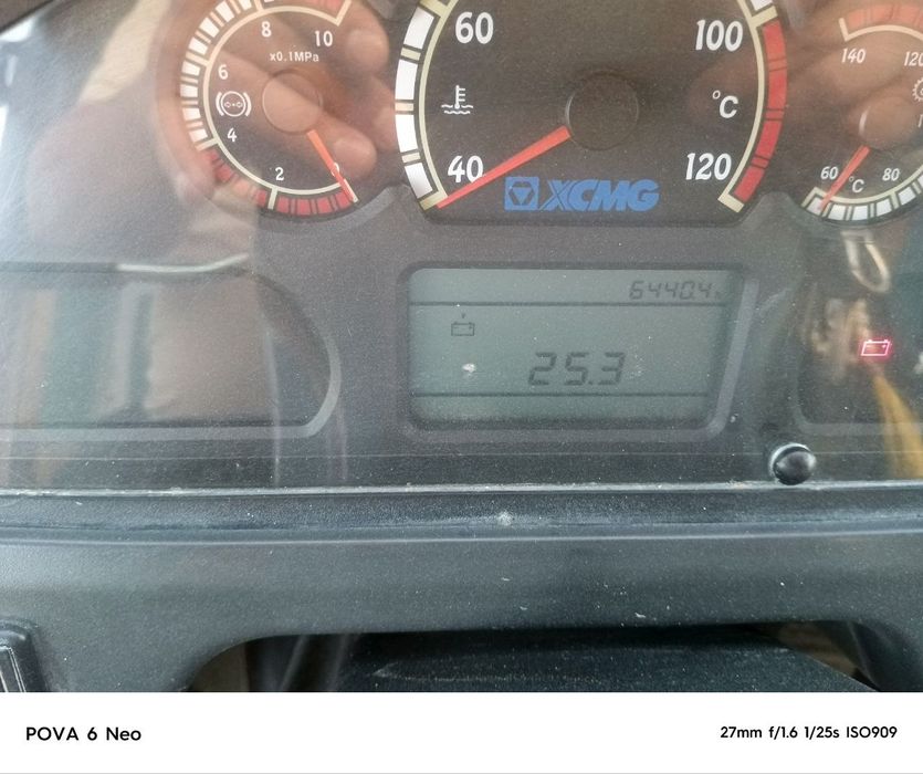 Погрузчик XCMG  сотилади. Йили 2021. Нархи 20 000 $.