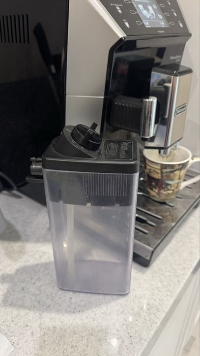 Кофемашина Delonghi