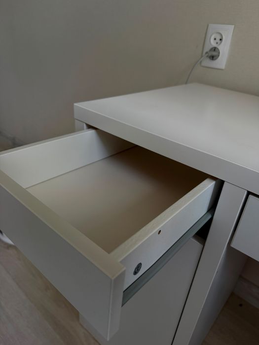 Продам стол от ikea