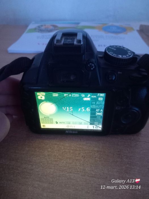 NIKON 3100 D. Tezda sotiladi 600 ming