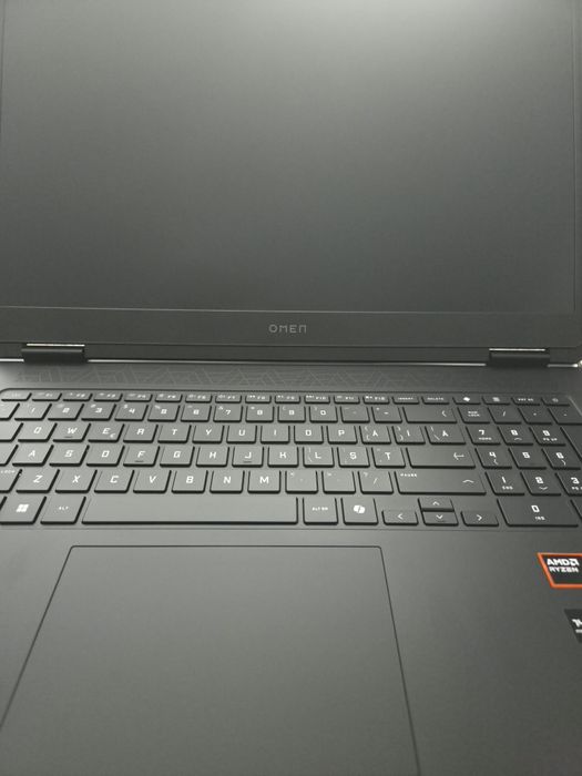 Vand laptop gaming HP AMD cu rtx 4070
