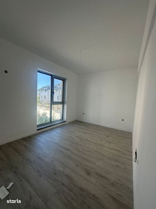 Vanzare Vila Individuala/Cristalului/5 camere id nr 54