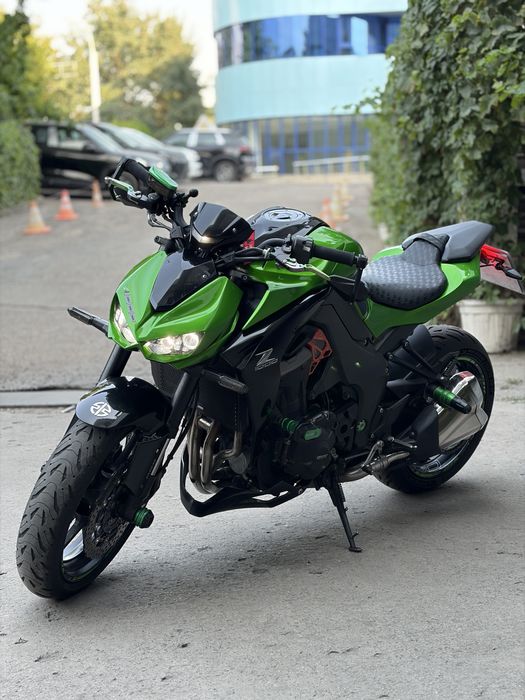 KAWASAKI Z1000 Суперстрит