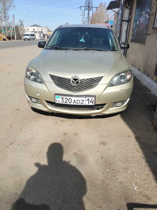 Продам автомобиль Мазда 3