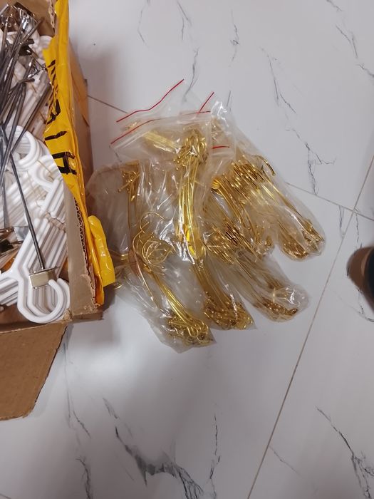 Вышелка алтын түстес