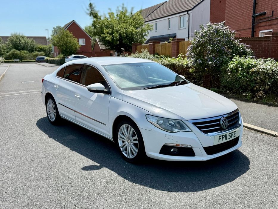 VOLKSWAGEN Passat CC