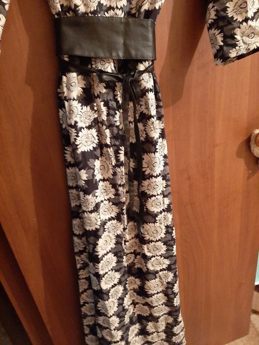 Продаю платье 42-44 размер