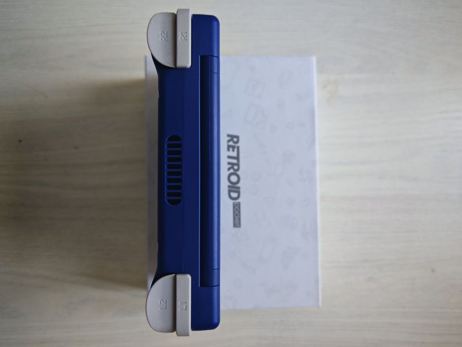Retroid Pocket Flip 2