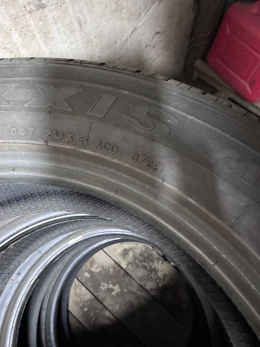 Шины зимние Maxis