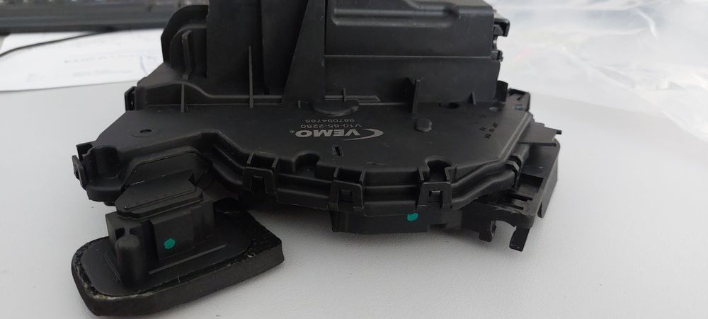 Брава VAG задна лявя врата