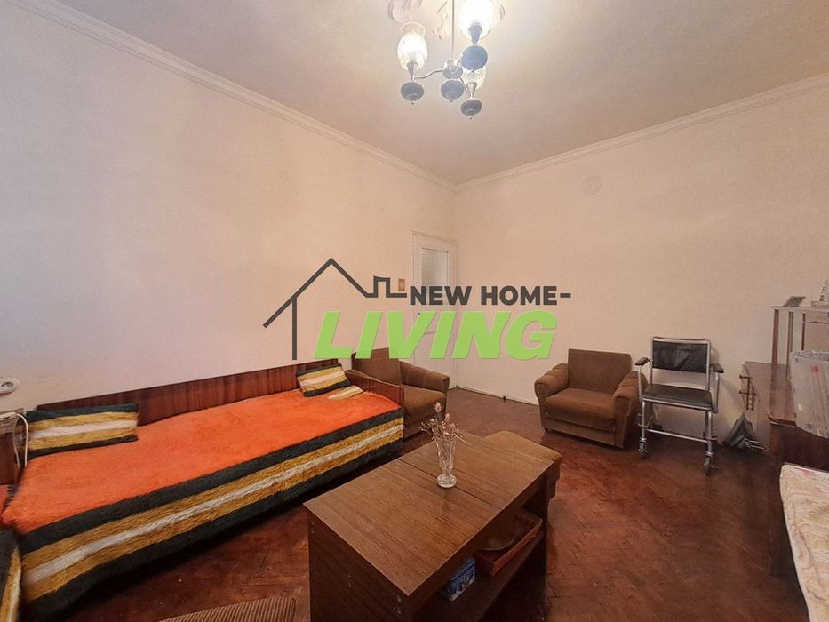 Продава се Двустаен апартамент в Пловдив, Център - 65 кв.м за 2062 €/кв.м - Снимка #2