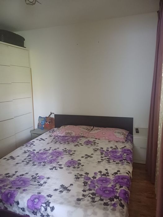 Vând Apartament cu 3 camere , etaj 1