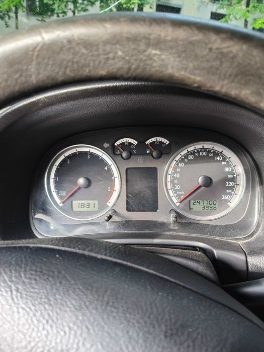 VOLKSWAGEN Golf 2006 — imagine 3