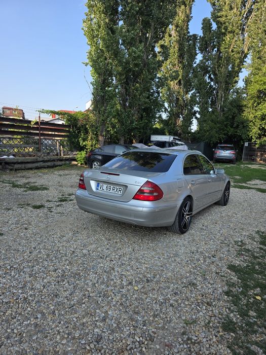 MERCEDES-BENZ E-Class 2004 — imagine 2