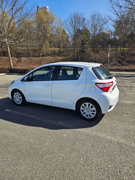 Toyota Yaris Hybrid 2017