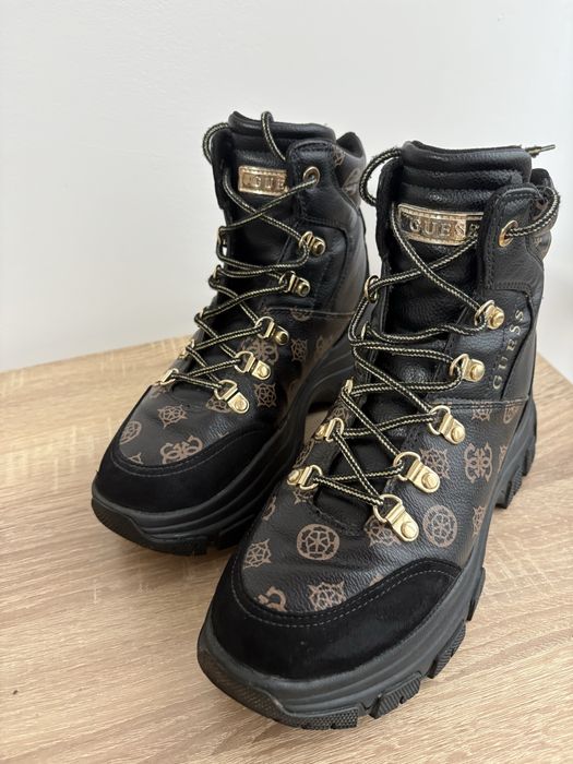 Дамски боти Guess