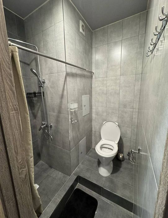 Квартира продаётся торговый центр Чиланзар 3 квартал 1в2/4/4 меб тех