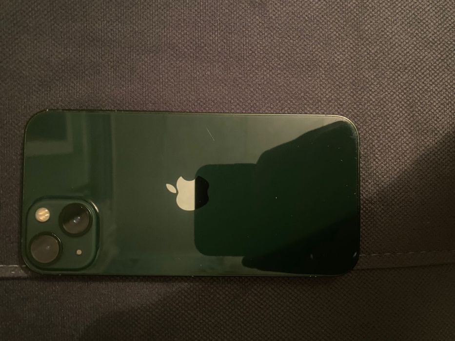 Продаю айфон 13