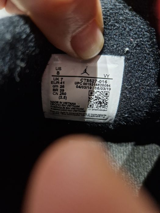 Jordan 4 retro Red Thunder