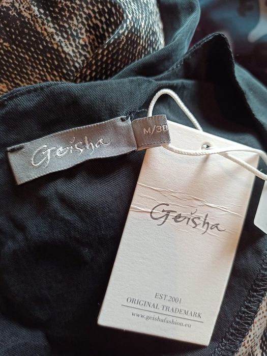 Куртка муж. 56-58 р. Платье 44 р.