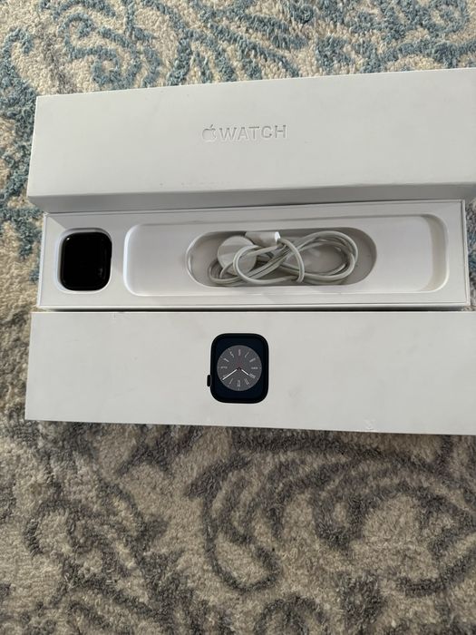 Продам apple watch 8 41 мм