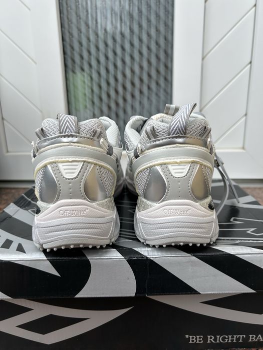 Vand Off-White BRB