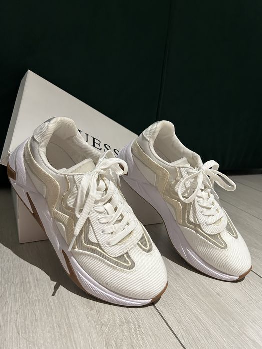 Adidasi / sneakers originali Guess