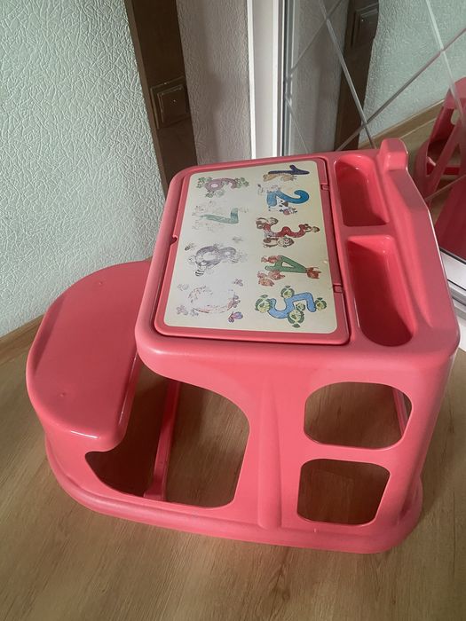 Стол - парта для детей Пластишка