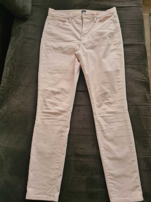 Розови джинси GAP