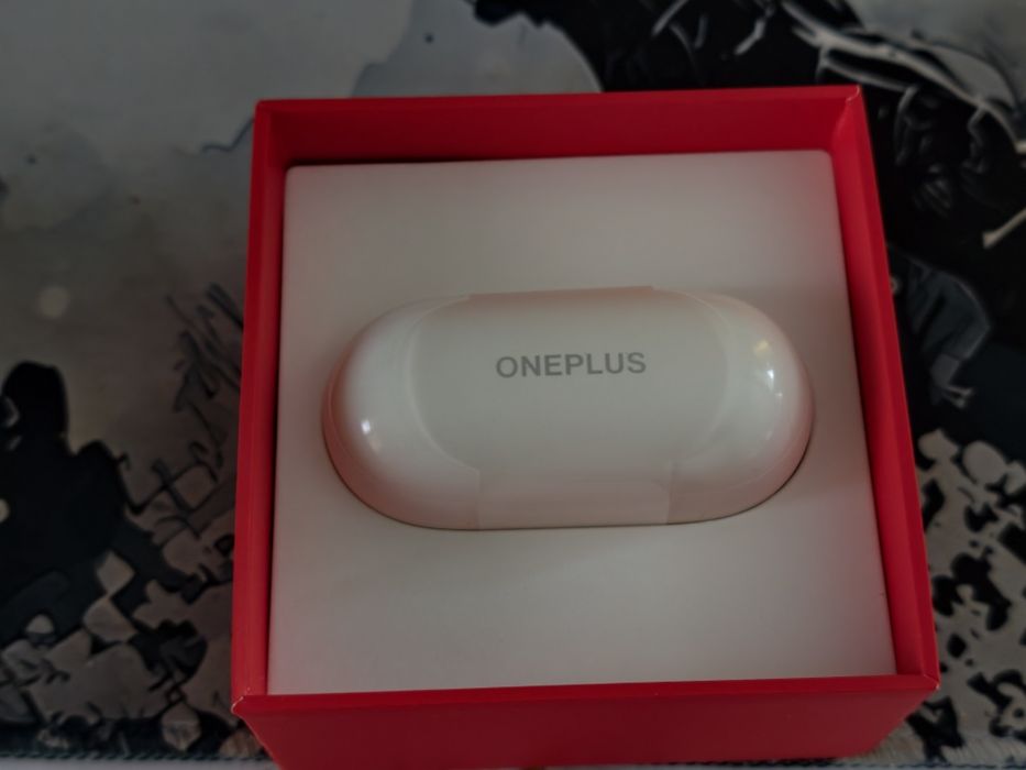 Продам наушники One Plus Buds Z2