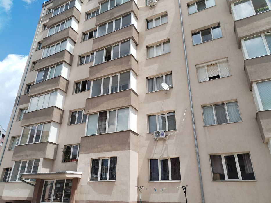 Двустаен апартамент в Радомир