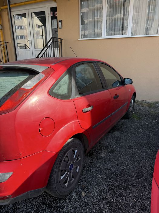 Ford Focus 1.6 benzină