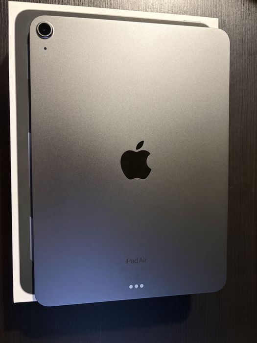 IPad Air 5 - procesor M1 si Apple Pencil 2